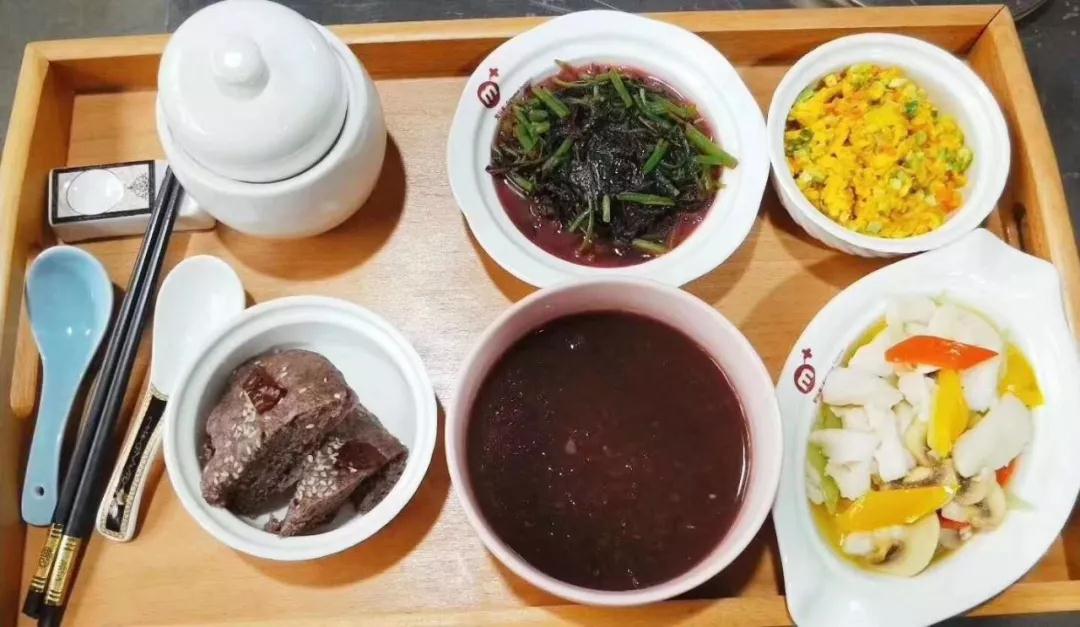 月子餐