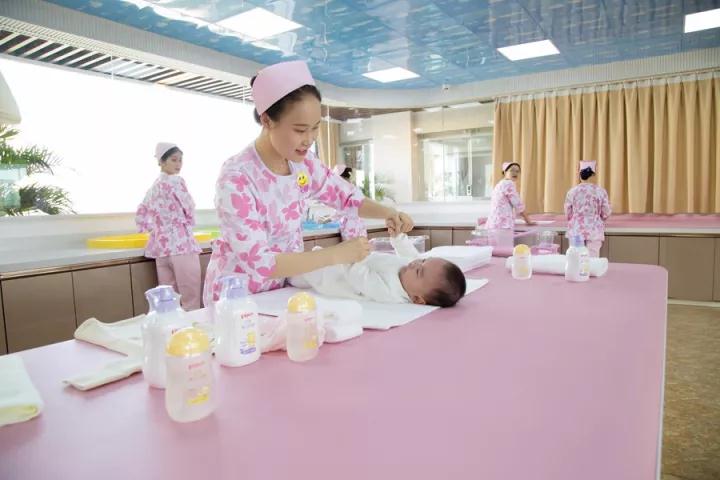 嬰兒中心